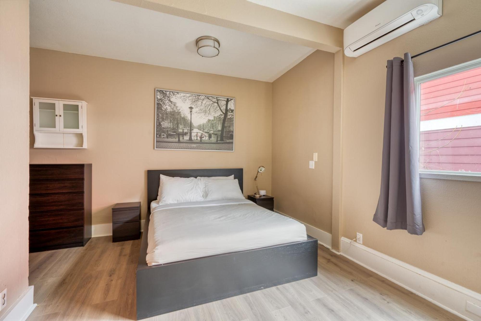 Collection - Elegant & Airy 3br 2ba In Ne Holiday home Portland