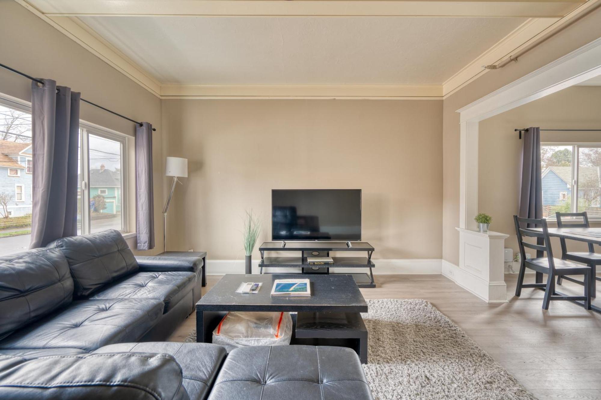 Collection - Elegant & Airy 3br 2ba In Ne